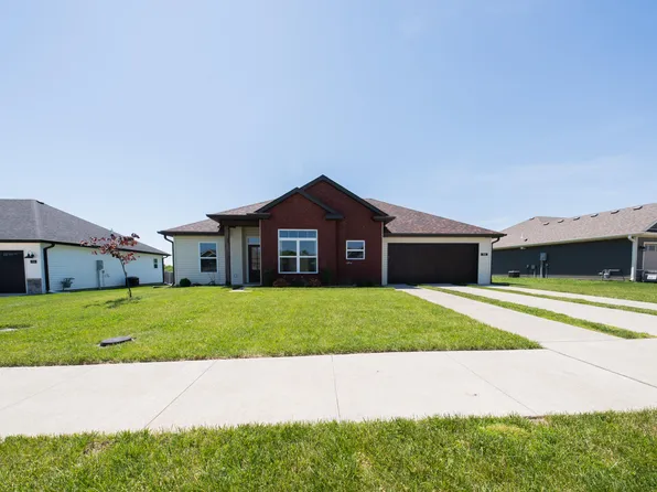 708 Promenade Dr, Columbia, MO 65202