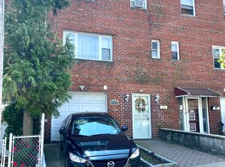 906 E 232nd St, Bronx, NY 10466