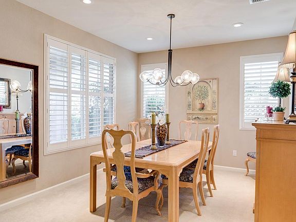 3rd image of 685 Canyon Oak Ln