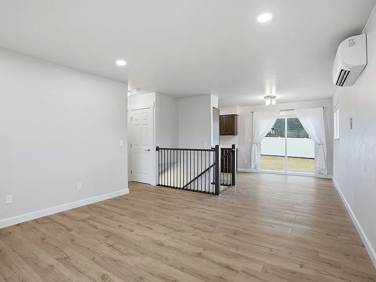 3440 N Huetter Rd #1 — Photo 4