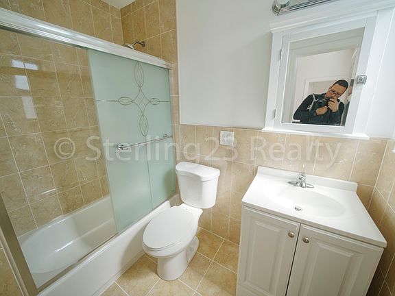 4th image of 25-20 21st St #3R