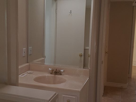 5th image of 4166 Lake Harbor Ln