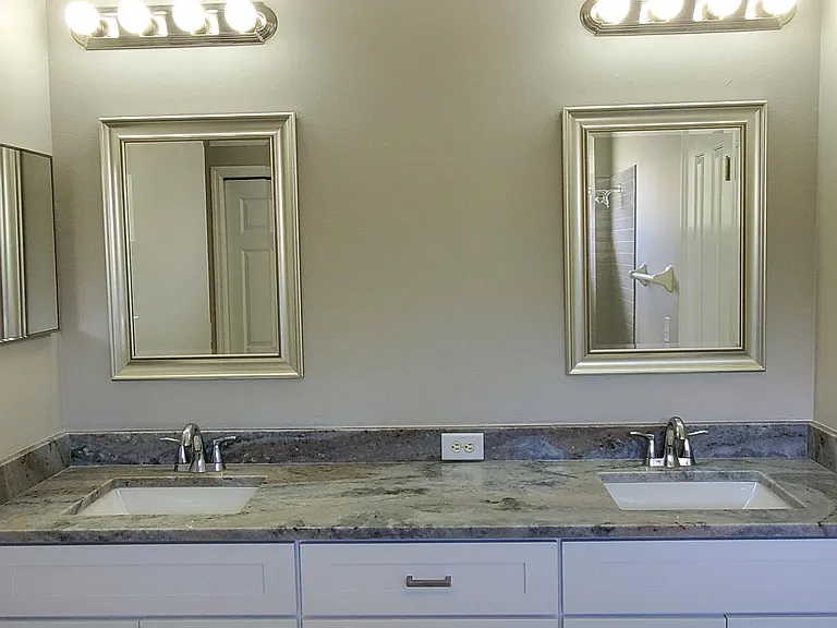 2638 Maylin Dr — Photo 15