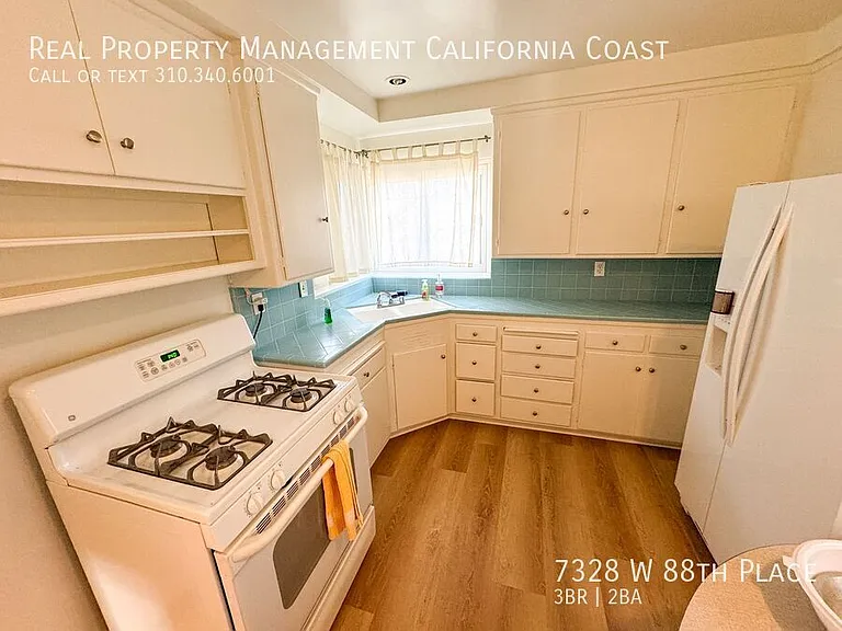 7328 W 88th Pl — Photo 4