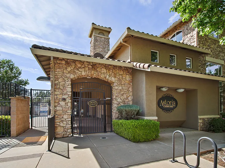 Entry to Clubhouse and Mailboxes
