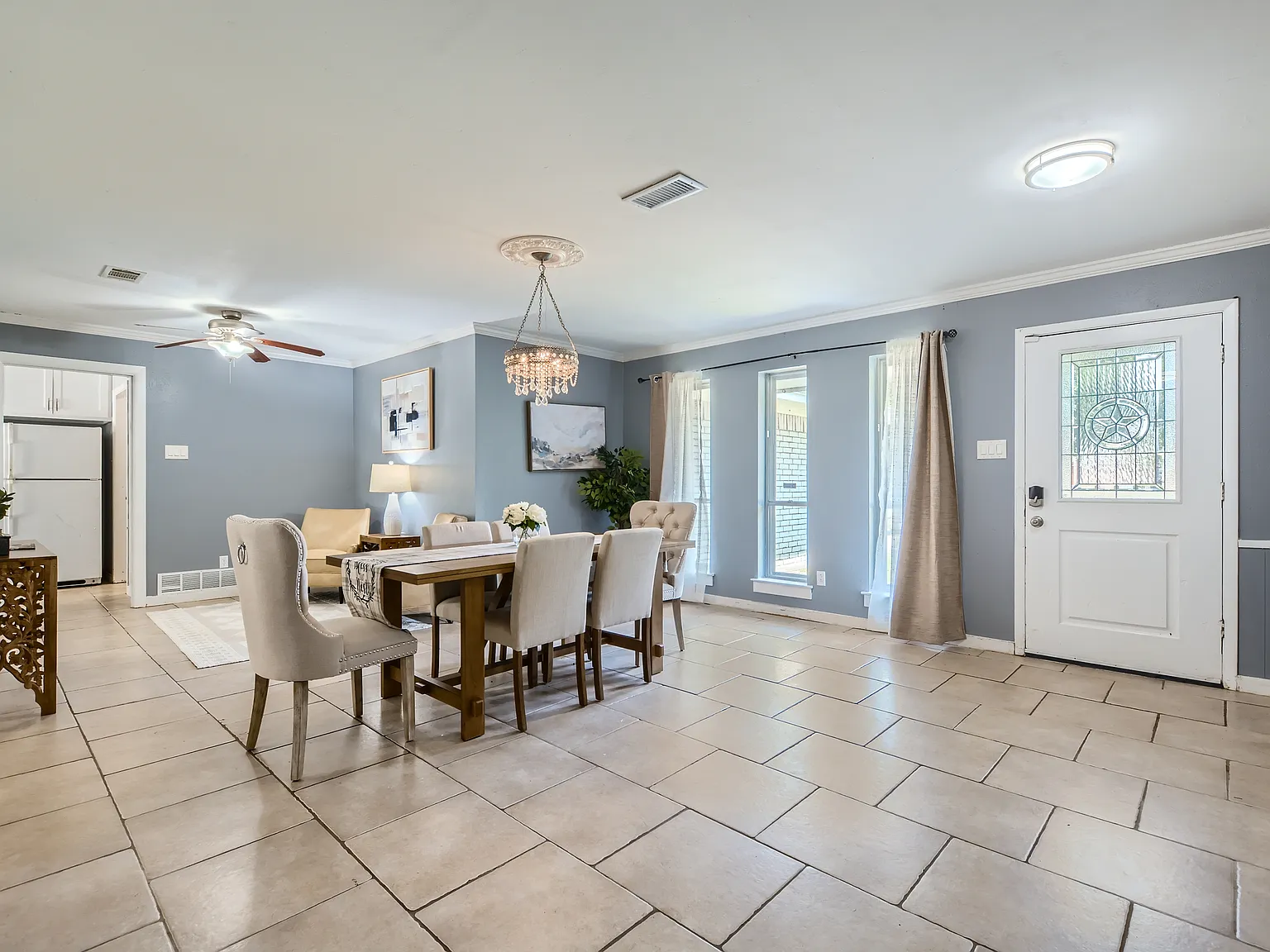 4 bed, 1854 sqft, $5,000 — Photo 2