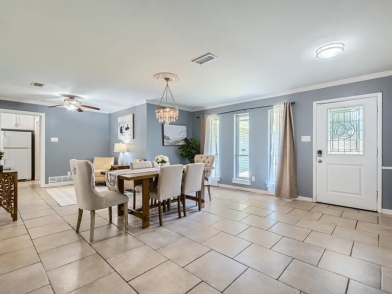 1308 Ashbury Dr — Photo 16