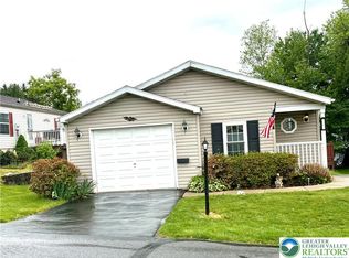71 Penny Ln, Easton, PA 18040