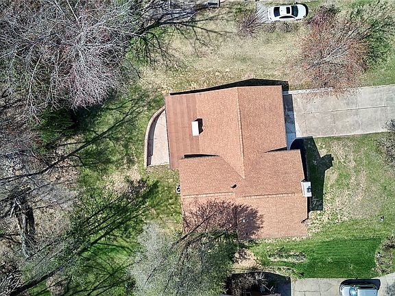 4th image of 1230 Lakewood Cir