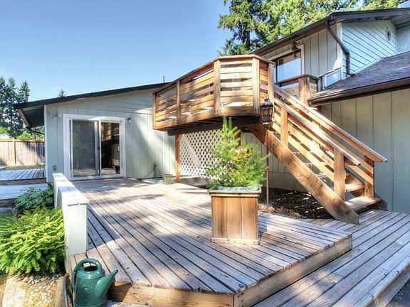 3rd image of 15620 62nd Ave E