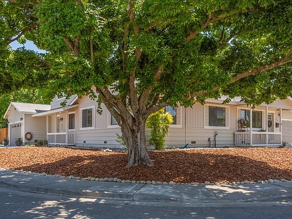 3rd image of 935 Mason Court