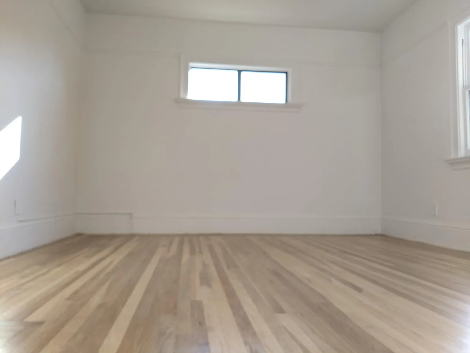 2 bed, 1000 sqft, $3,450 — Photo 3