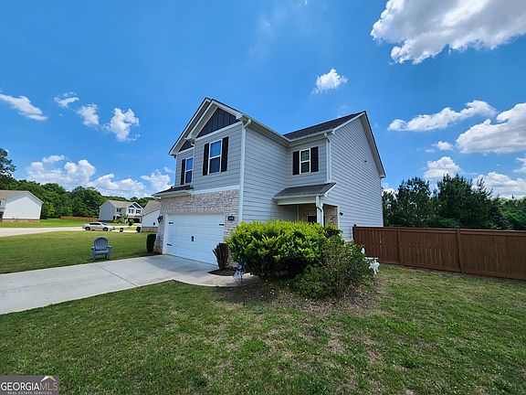2nd image of 3294 Bridgewood Dr