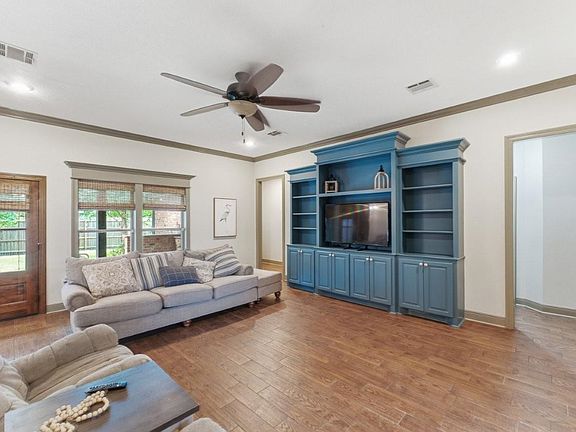 4th image of 2677 Newberry Station Dr