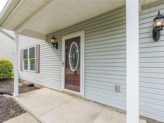 3rd image of 4355 Dobbin Cir