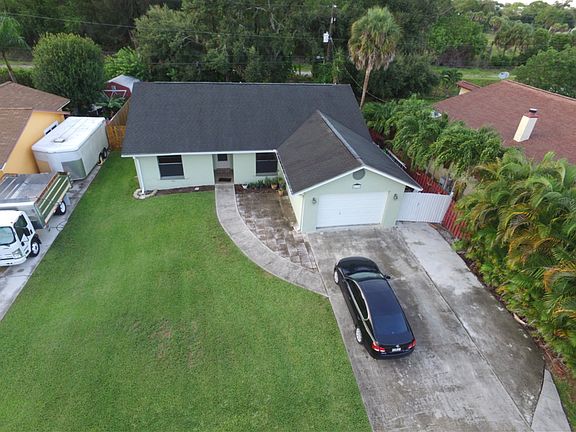 3rd image of 4775 Canal Dr