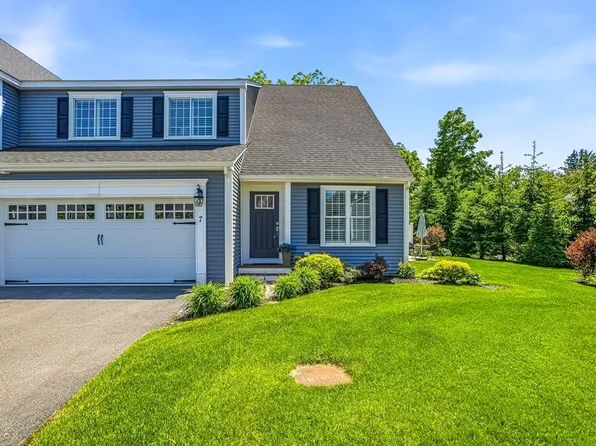7 Cain Cir #7, Southborough, MA 01772