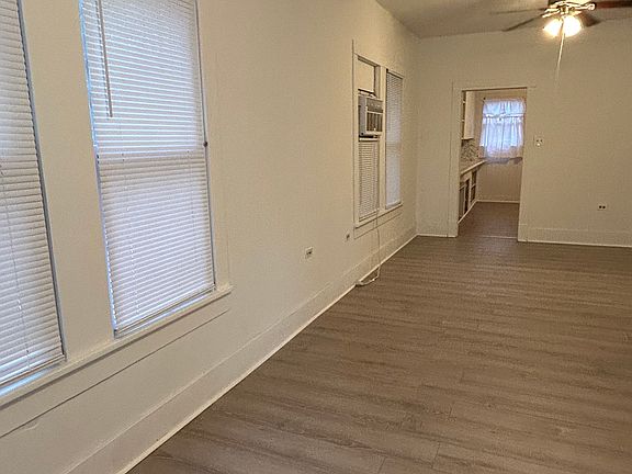 5th image of 237 E Whittier St #1