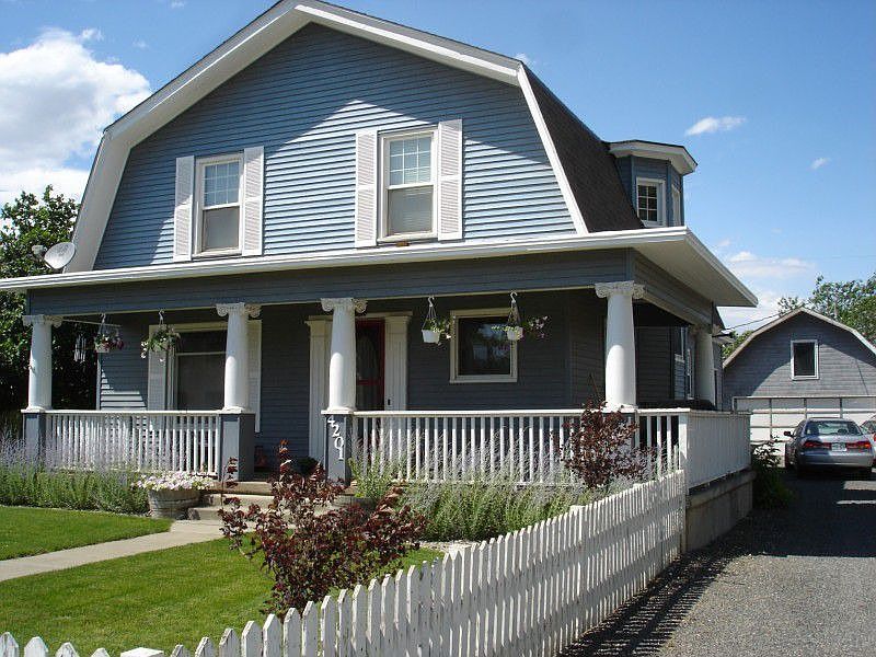 Front of house faces south