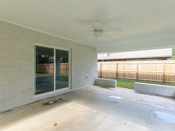 5th image of 524 Country Club Dr