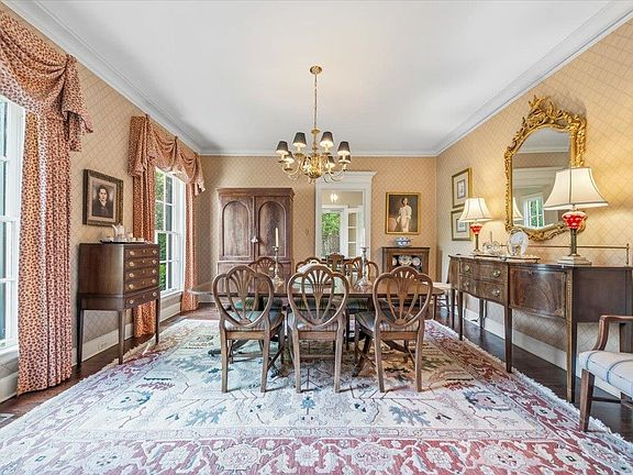 4th image of 4024 N Galloway Dr