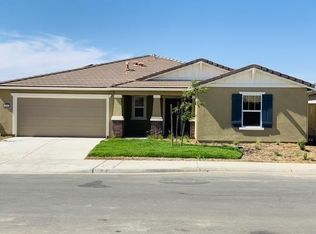6896 E Castle Ave, Fresno, CA 93727