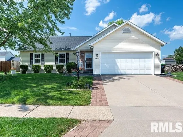 1933 Stoneridge, Washington, IL 61571