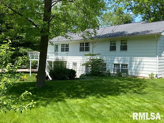 2nd image of 1135 4th St