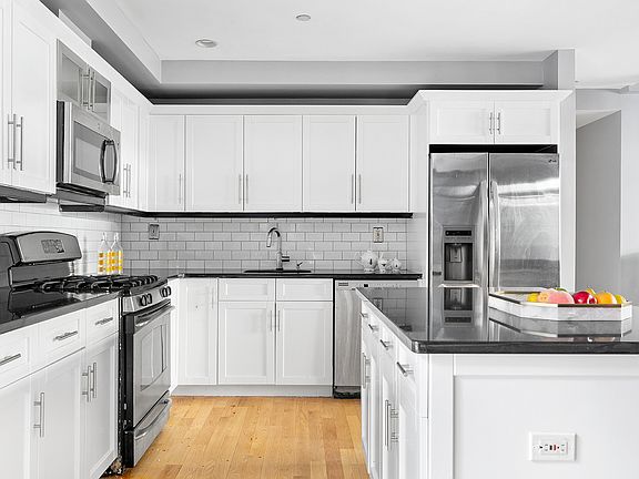4th image of 35 Underhill Ave #B1h