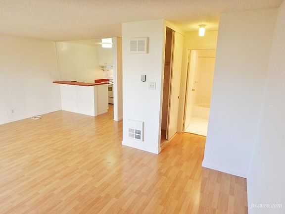 2nd image of 1175 Ellis St APT C209