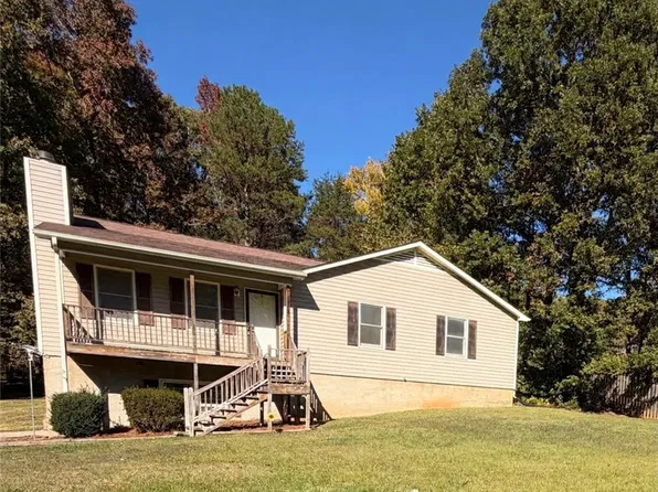 5573 Marty Ln, Clemmons, NC 27012
