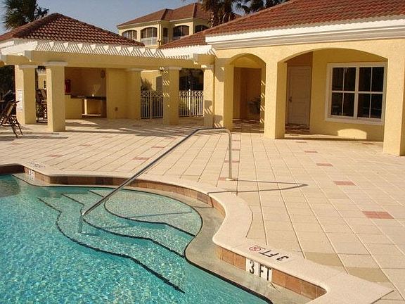 Casa Bella Community Pool