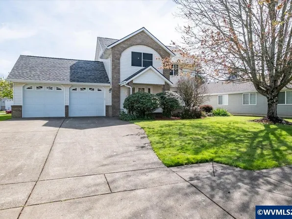 128 Weldwood Dr, Lebanon, OR 97355