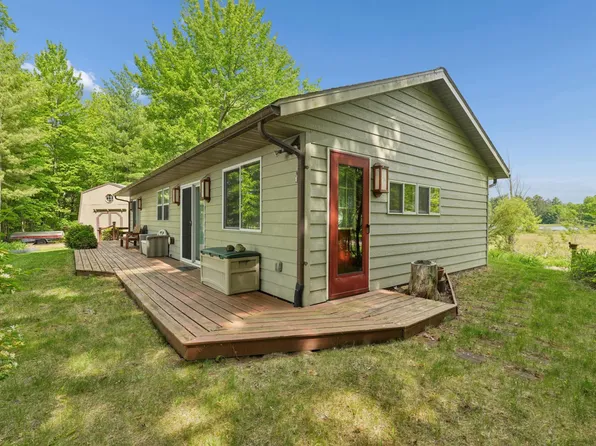 821-25 1/2 St, Cumberland, WI 54829