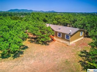 955 Deer Forest Dr W, Pipe Creek, TX 78063