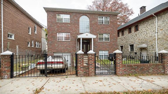 1st image of 3960 Bell Ave