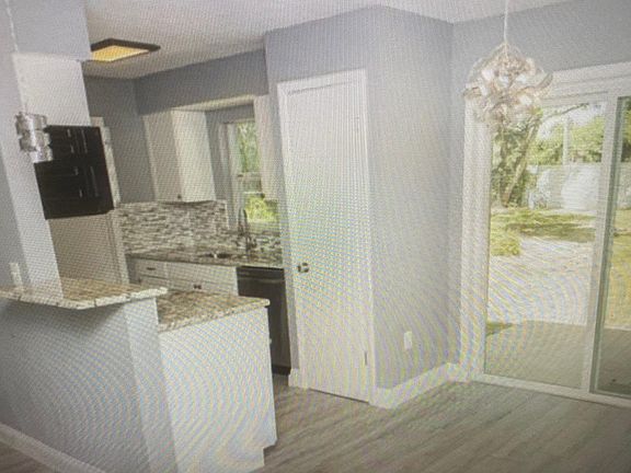 2nd image of 3681 Yosemite Dr