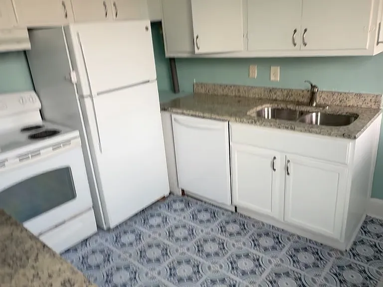 107 Ashley Ave #D — Photo 18