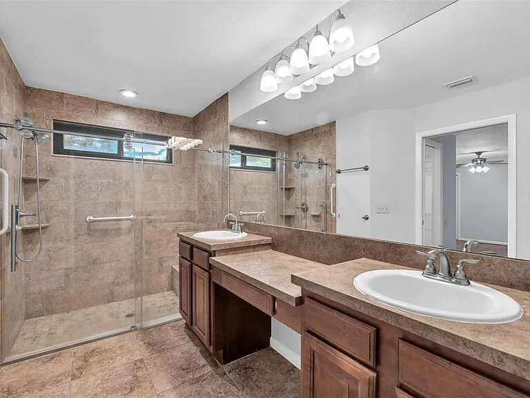 1702 Horseshoe Dr — Photo 15