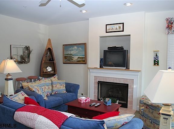 5th image of 1420 Ocean Ave #1