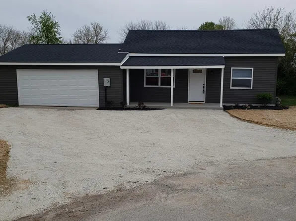 75 Church St, Sabina, OH 45169