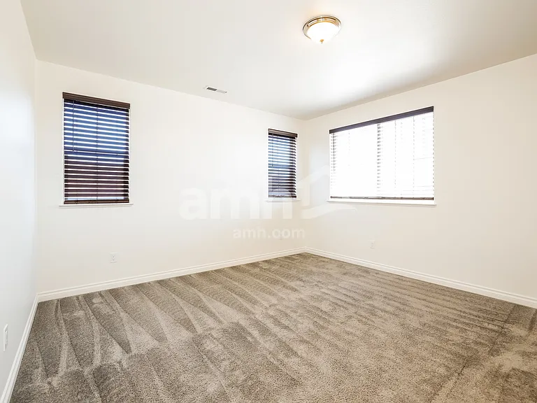 18667 Granite Peak Ct — Photo 9