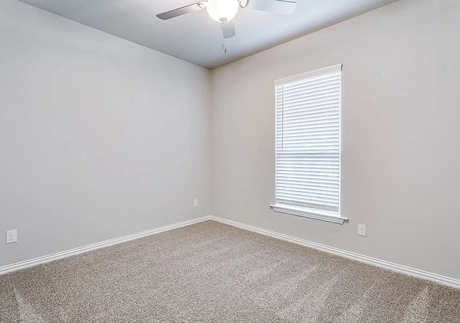 1/2 Off First Month's Rent! — Photo 3