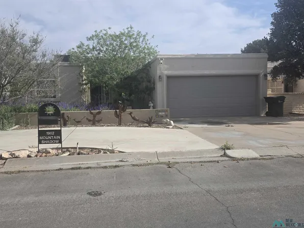 1902 Mountain Shadow Dr, Carlsbad, NM 88220
