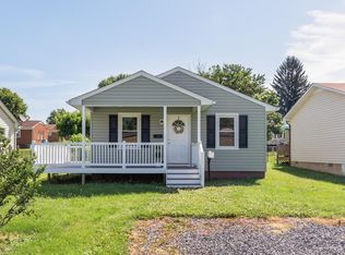 809 Ivy St, Waynesboro, VA 22980