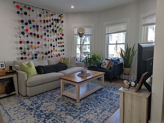 3rd image of 14 Seven Pines Ave #1