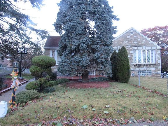 3rd image of 8850 Bradford St