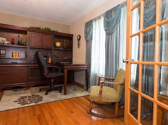 3rd image of 1021 Dorothy Ave
