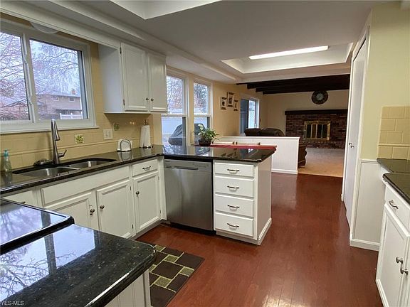 5th image of 16930 Deer Path Dr