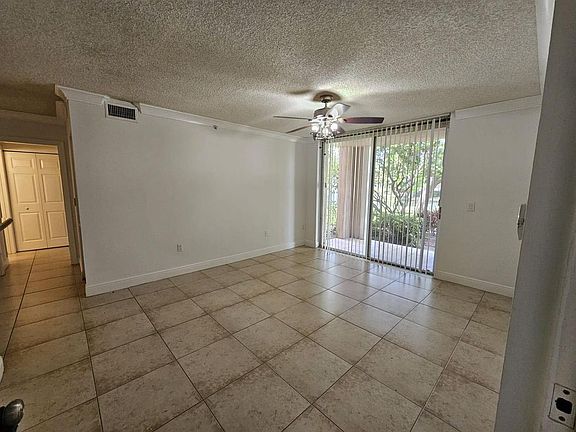 3rd image of 12136 Standrews Pl #104